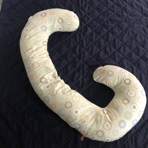 Maternity pillow